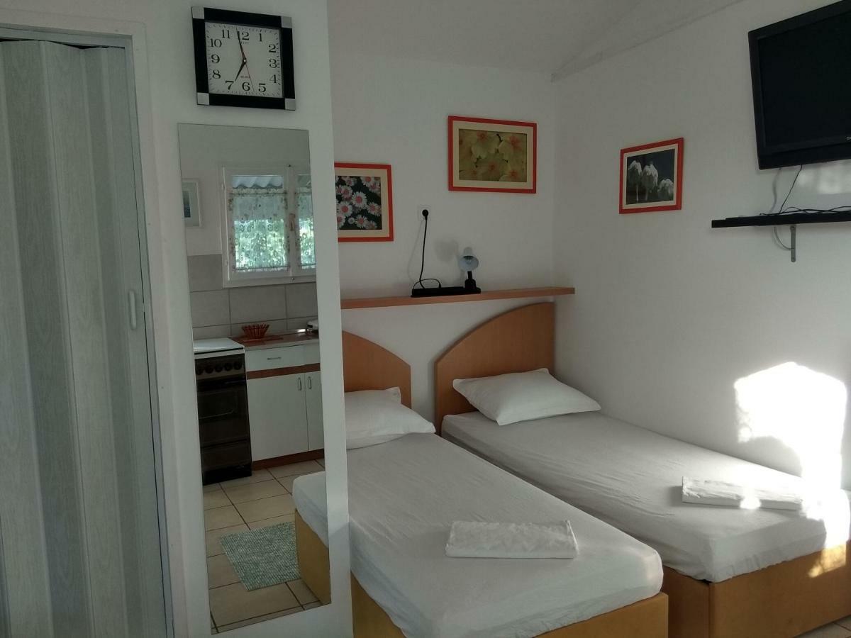 Apartment Neva Bilice